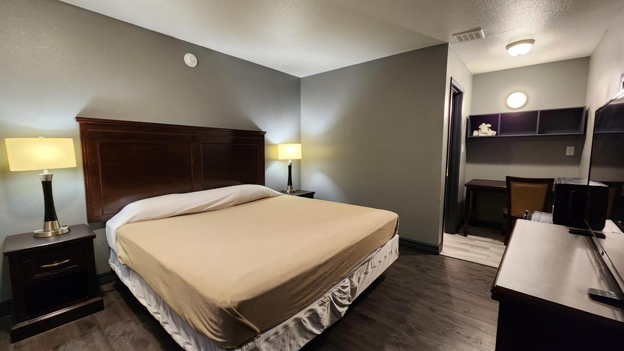 Merit Inn And Suites Бомонт Экстерьер фото