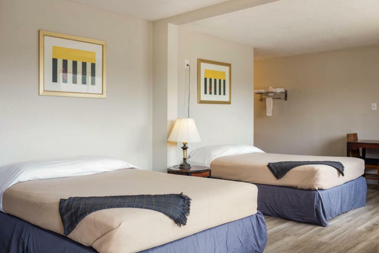 Merit Inn And Suites Бомонт Экстерьер фото